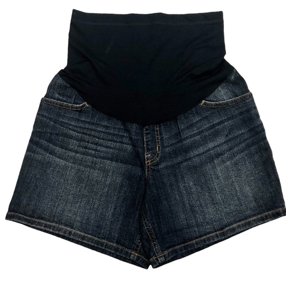 NWT Liz Lange Maternity Denim Shorts, Size Medium - Picture 1 of 9